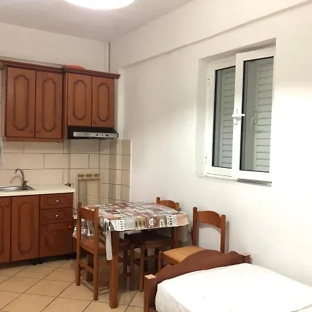 Center Piro Apartment