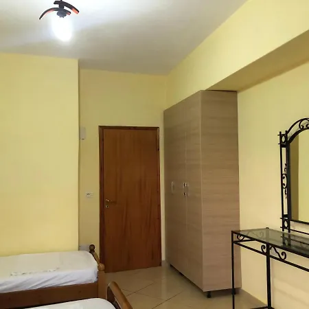 Apartment Center Piro *